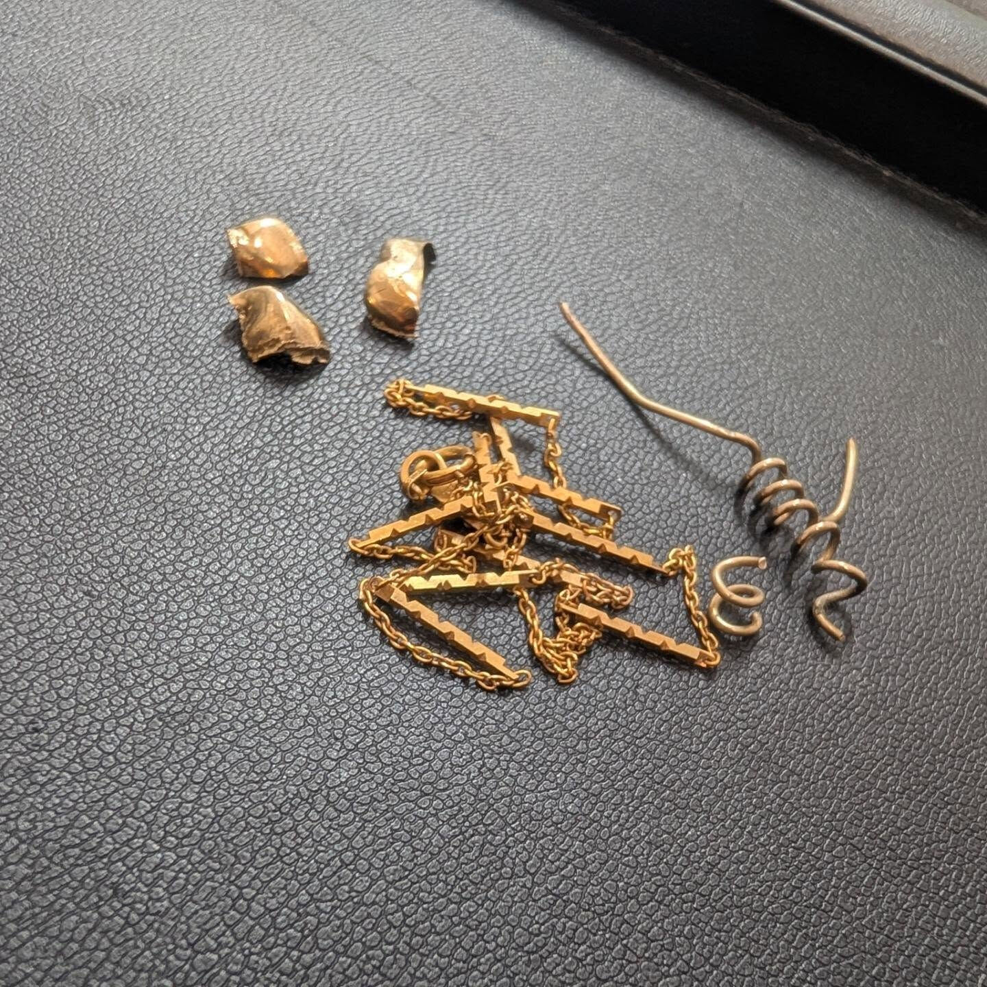 ☆ 切れたネックレス ＆ 金歯 ☆